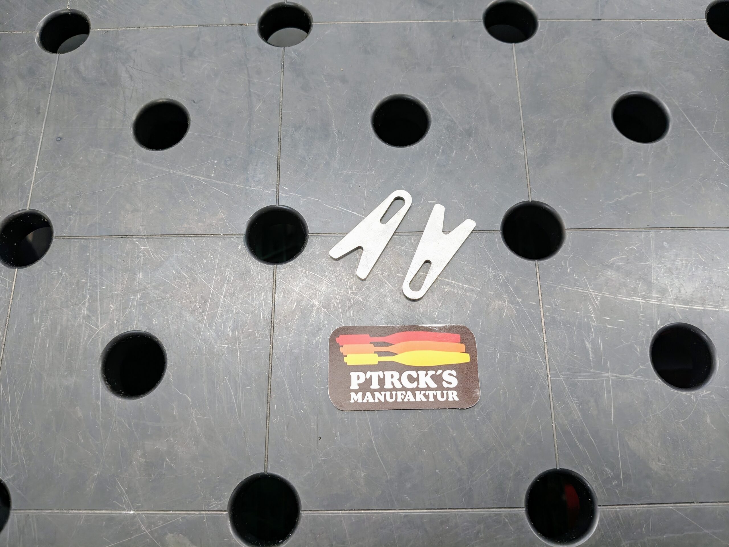 Federlasche Auspuff PM